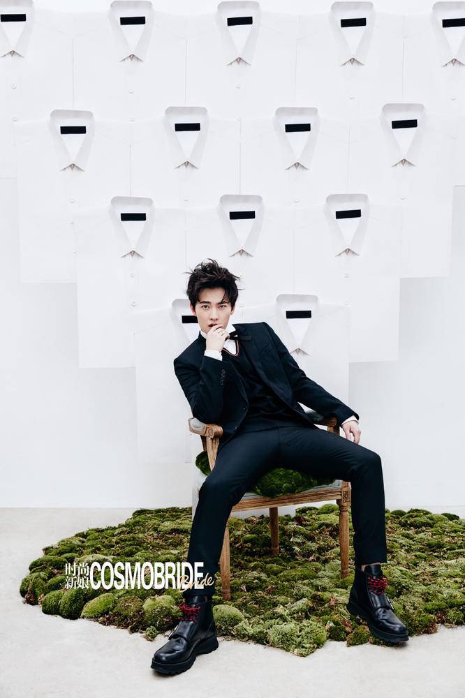 &ldquo;白夜夫婦&rdquo;時尚新娘封面大片 夢幻甜美顏值逆天