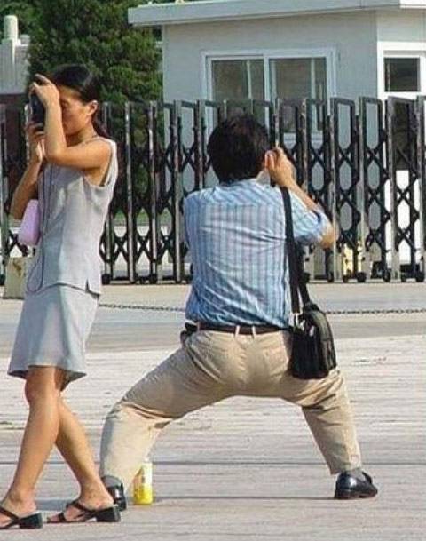 攝影師爆笑的拍照姿勢(shì)