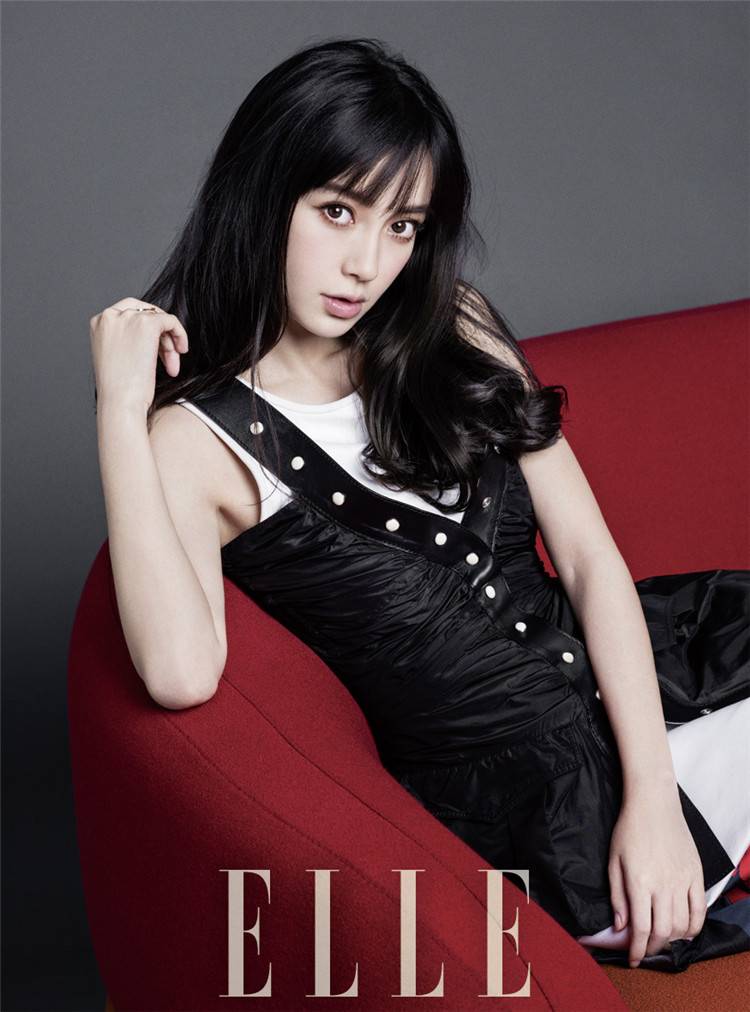 &ldquo;準(zhǔn)媽媽&rdquo;baby最新寫真 齊劉海大眼萌似少女