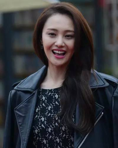 相愛(ài)穿梭千年鄭爽發(fā)型大盤(pán)點(diǎn) 簡(jiǎn)直美到?jīng)]朋友