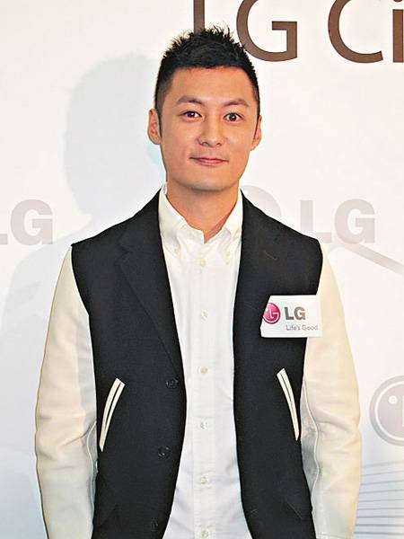 “六叔”余文樂發(fā)型史 子彈頭短發(fā)顯男士氣質(zhì)