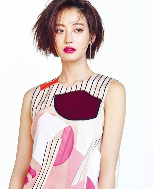 韓國(guó)女明星發(fā)型圖片 廣告界小天后吳漣序干練短發(fā)寫(xiě)真