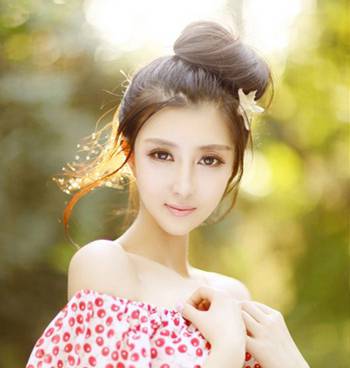 簡(jiǎn)單淑女發(fā)型 清新時(shí)尚更為你增加人氣