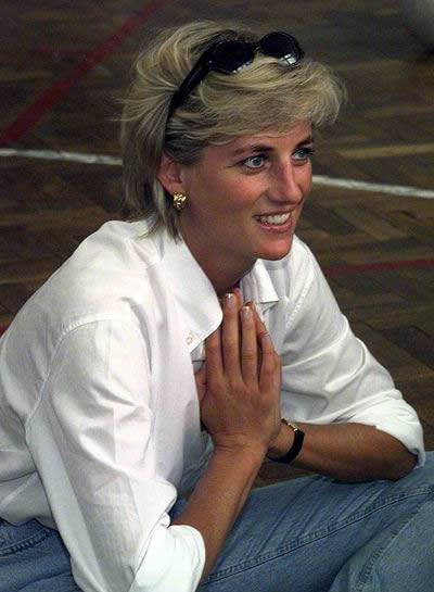 近代女明星發(fā)型圖片 百變造型引領(lǐng)時(shí)尚潮流