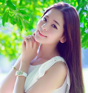 簡(jiǎn)單淑女發(fā)型 清新時(shí)尚更為你增加人氣