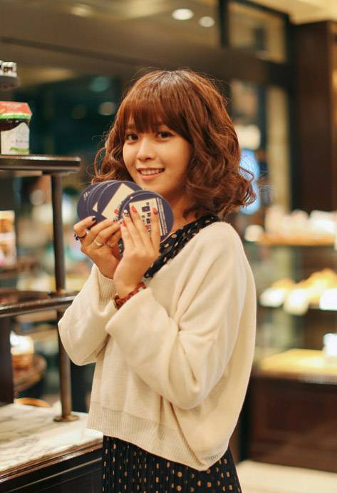 2016春季齊劉海發(fā)型圖鑒 唯美修顏俏皮可愛