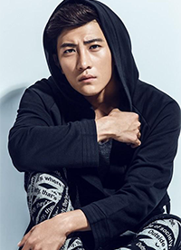 主持人大左運(yùn)動(dòng)系寫真 百變風(fēng)格詮釋雙面性格