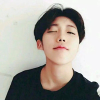 帥氣拋媚眼短發(fā)型男頭像圖片