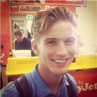 治愈系陽(yáng)光型男頭像圖片”