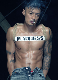 余文樂肌肉線條好man 脫了衣服大玩誘惑”