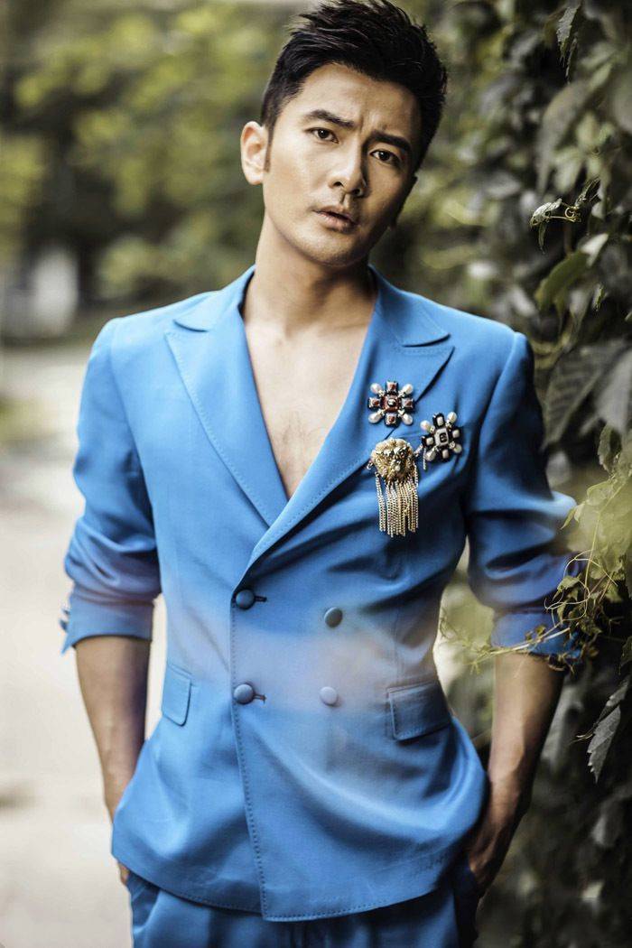 西裝型男劉恩佑肌肉照寫真大片分享