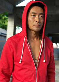 演員霍亞明最新寫真 秀健碩肌肉運(yùn)動(dòng)力爆表