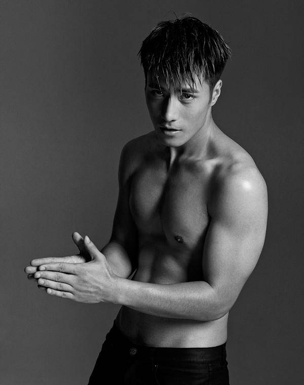 內(nèi)地演員李晨浩腹肌寫真盡顯男性魅力