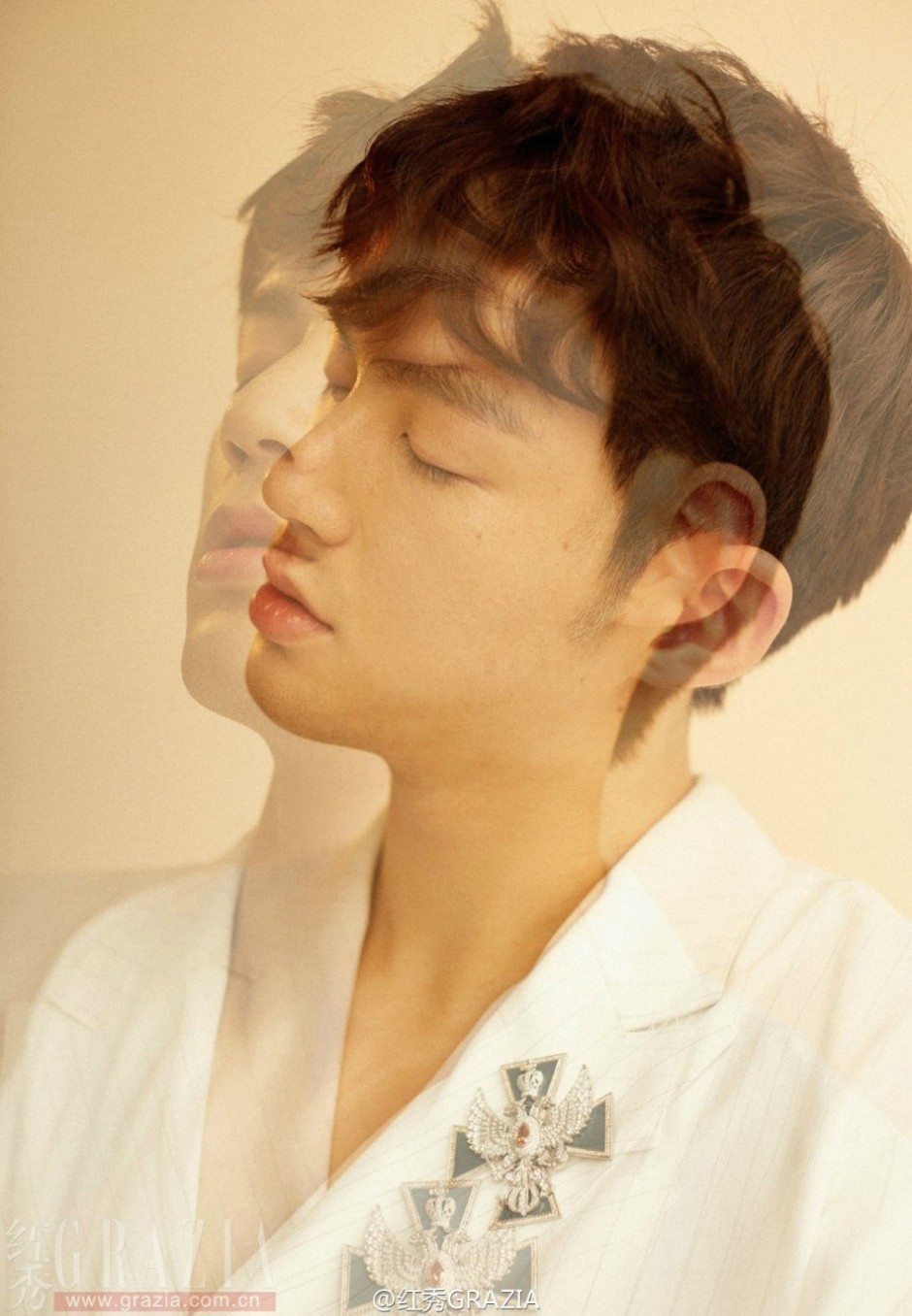 &ldquo;奶爸&rdquo;董力最新寫真 荷爾蒙爆棚大秀精致胸肌