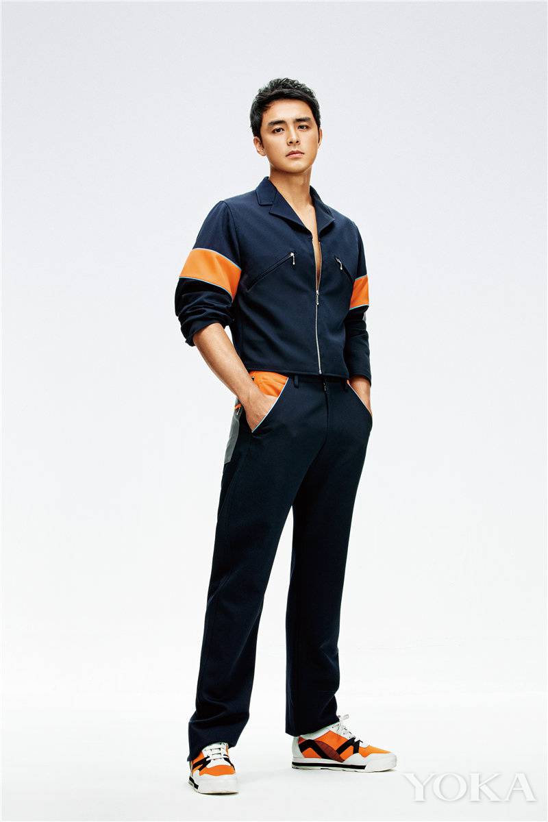 《時尚健康》明道半裸肌肉寫真 展完美身材秀大長腿