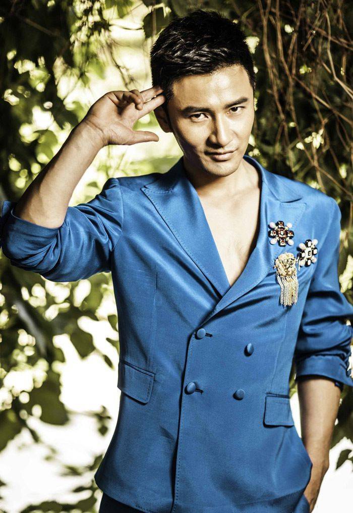 西裝型男劉恩佑肌肉照寫真大片分享