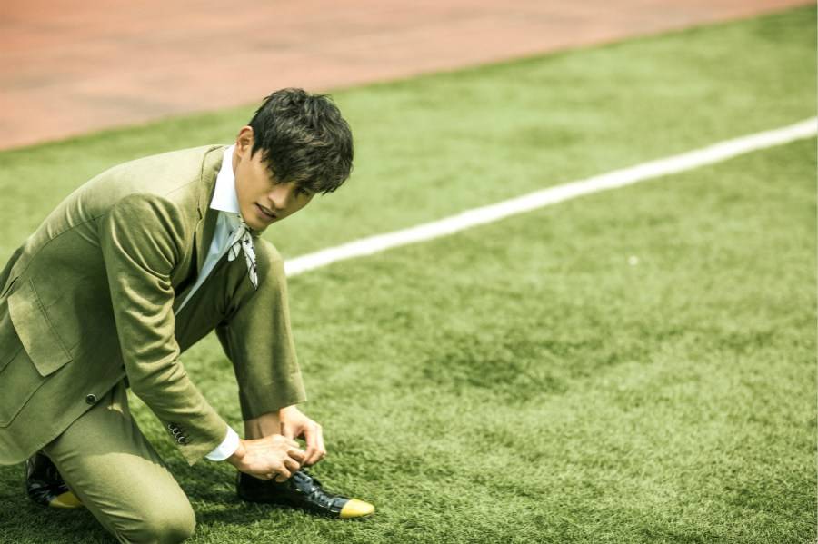 “雙面男神”李子峰帥氣運(yùn)動時尚大片