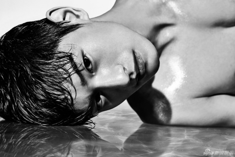 韓國男星金泰煥肌肉寫真 大秀身材引迷妹舔屏