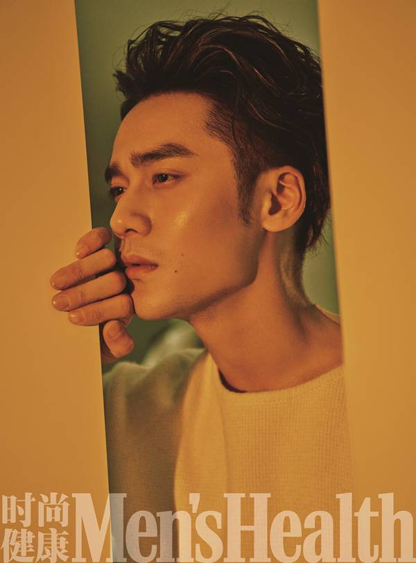 蔣勁夫最新雜志寫(xiě)真大片 健碩肌肉眼神撩人