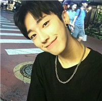 治愈系陽(yáng)光型男頭像圖片