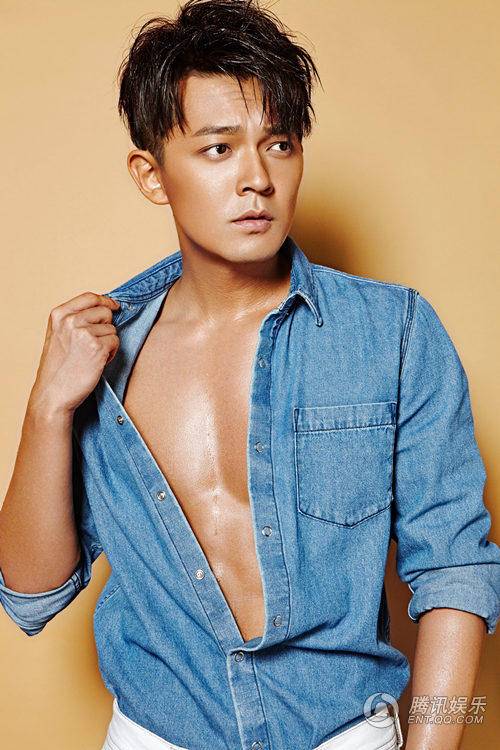 閆肅最新寫真大片曝光 大秀肌肉魅力爆表