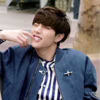 帥氣拋媚眼短發(fā)型男頭像圖片