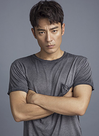 演員李光潔時(shí)尚寫真圖片 肌肉線條完美凸顯