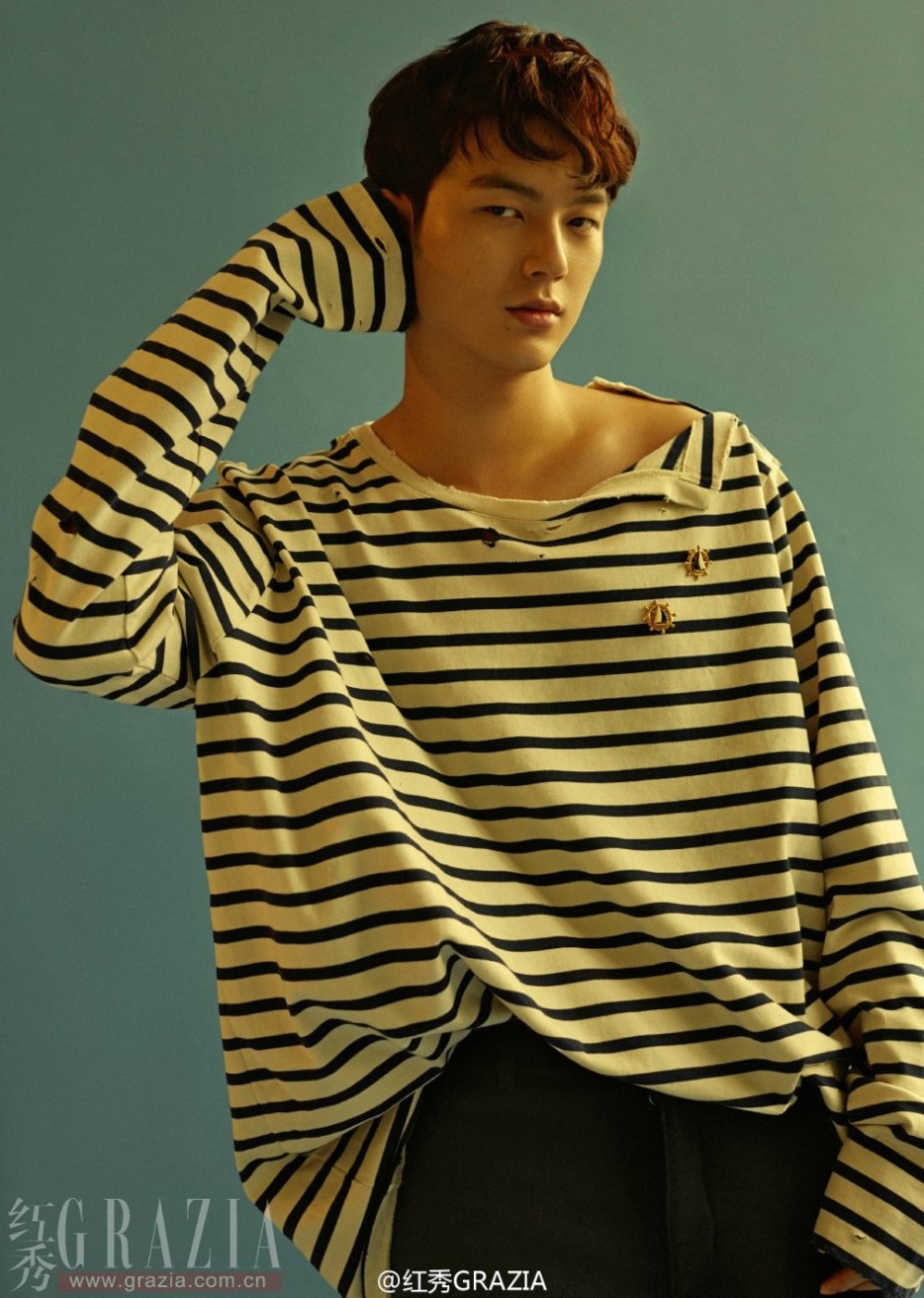 &ldquo;奶爸&rdquo;董力最新寫真 荷爾蒙爆棚大秀精致胸肌