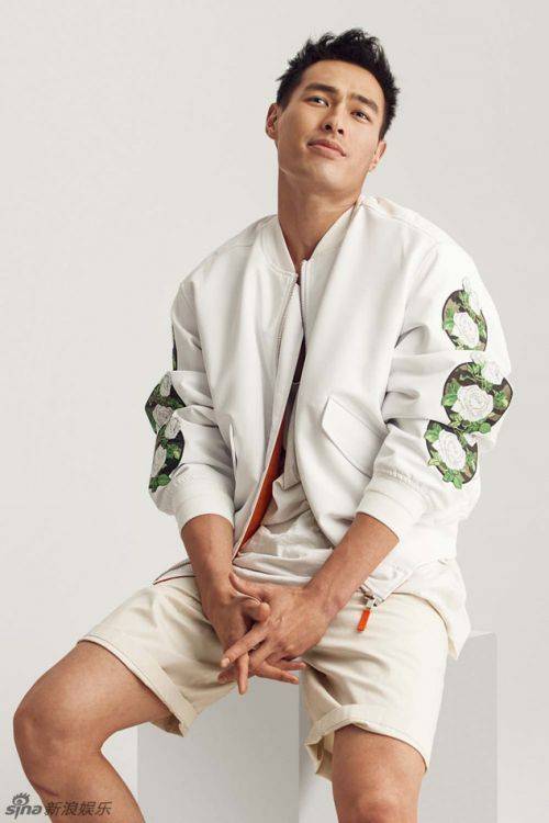 臺(tái)灣演員楊佑寧肌肉寫(xiě)真 健碩身材男人味UP