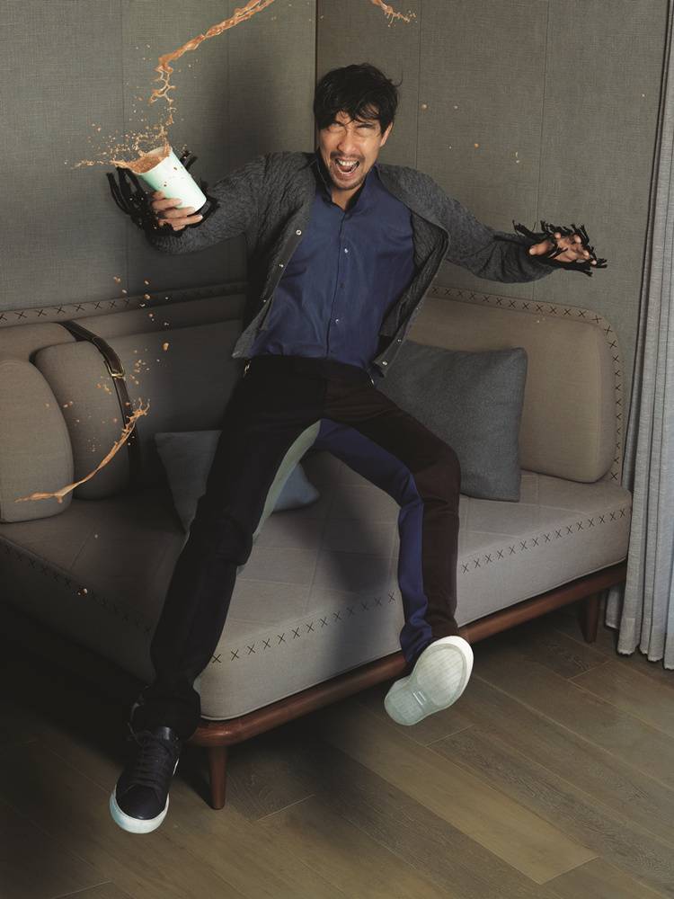 演員王千源最新時尚寫真大片 與貓咪共度情人節(jié)