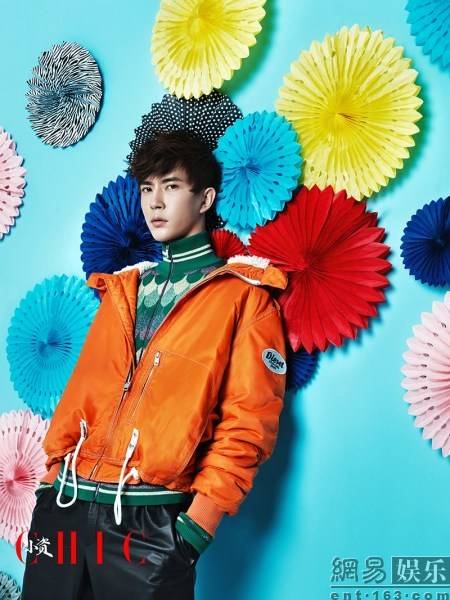 于朦朧雜志寫真大片曝光 撲面而來的少年氣