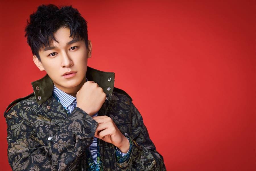 演員楊旭文新春大片曝光 演繹摩登范型男