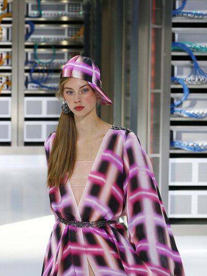 2017chanel春夏妝容系列 霓虹色彩玩轉(zhuǎn)潮流