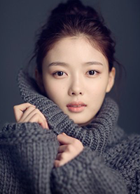 巧學(xué)這些冬季美妝技巧 還能提升毛衣時尚感