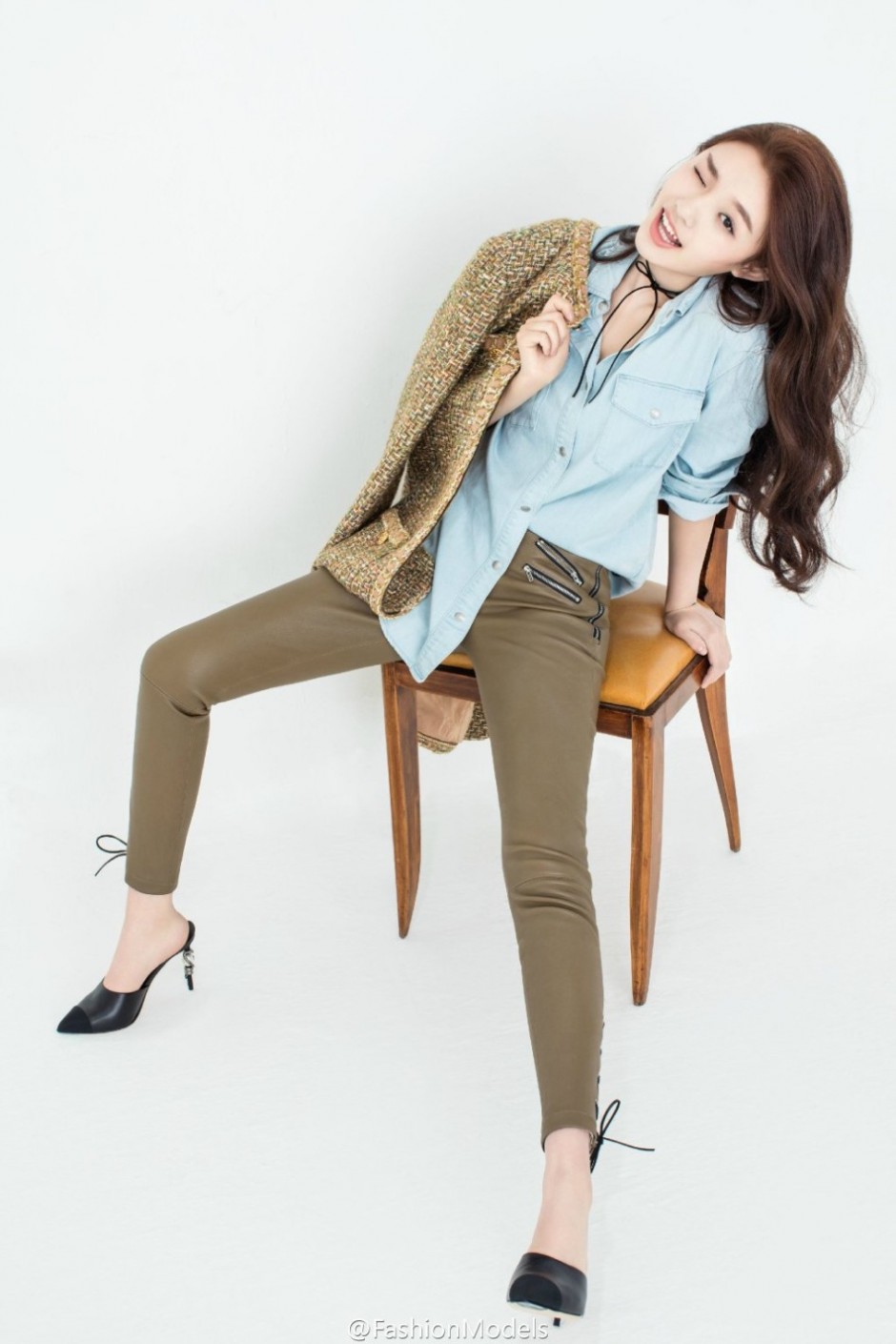 星女郎林允早春寫真圖片 清新靈動(dòng)鏡頭感十足