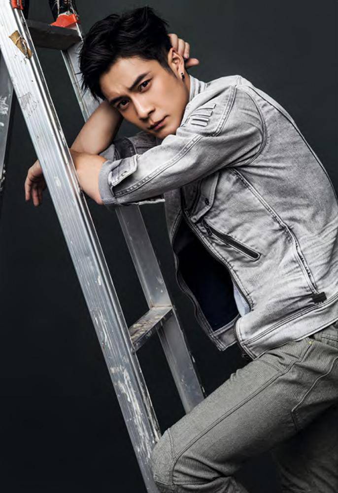 內(nèi)地小生韓東君陽(yáng)光帥氣運(yùn)動(dòng)型男寫真