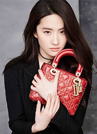 劉亦菲西裝寫真大片 優(yōu)雅干練攻氣十足