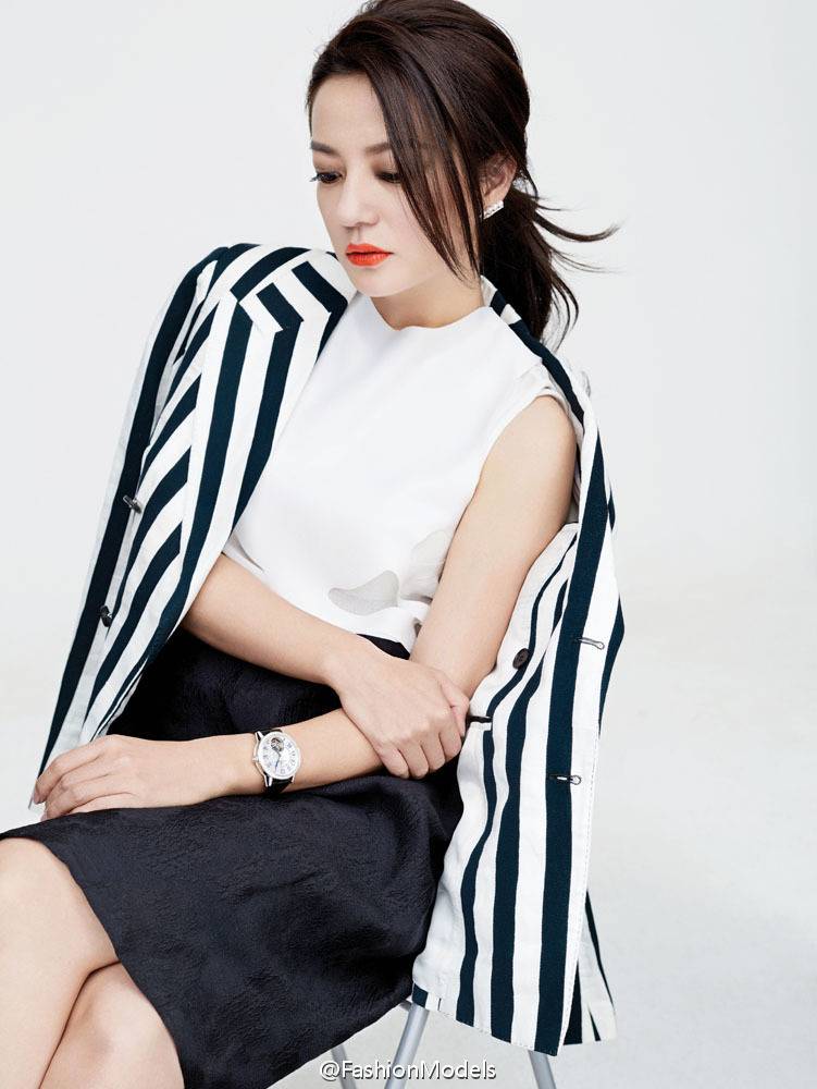 趙薇橘色系寫真大片曝光 頭戴兔耳朵萌萌噠