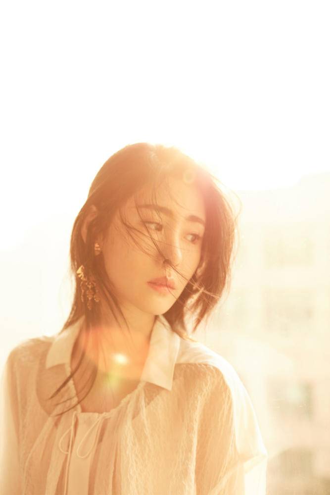 歌手張碧晨最新寫真大片 灑脫個性演繹另類真我