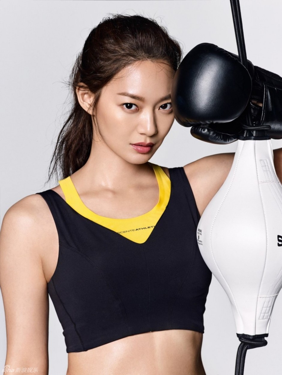 申敏兒運動寫真曝光 曲線性感盡顯曼妙身材