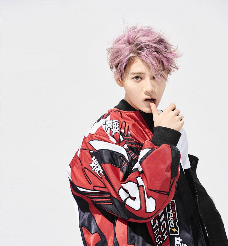 鹿晗攝影寫(xiě)真大圖曝光 化身運(yùn)動(dòng)活力少年