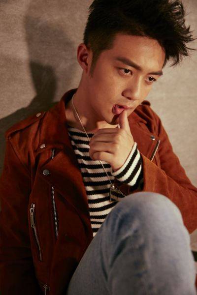 亂世麗人行李澤鋒曝最新寫真 盡顯張揚不羈