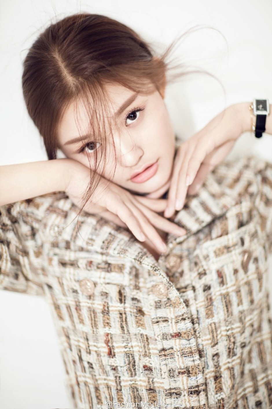 星女郎林允早春寫(xiě)真圖片 清新靈動(dòng)鏡頭感十足