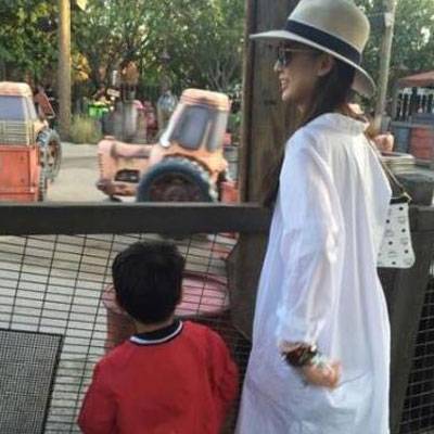 黃圣依被曝溫哥華安胎 疑已懷孕5個(gè)月左右