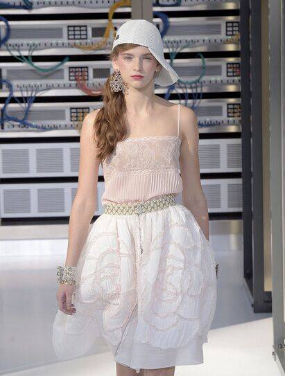 2017chanel春夏妝容系列 霓虹色彩玩轉(zhuǎn)潮流