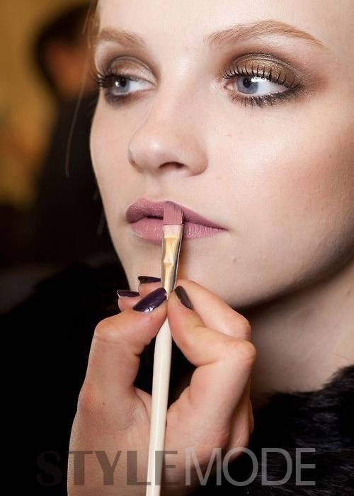 讓嘴唇更加性感迷人的MLBB唇怎么畫?趕緊看過來