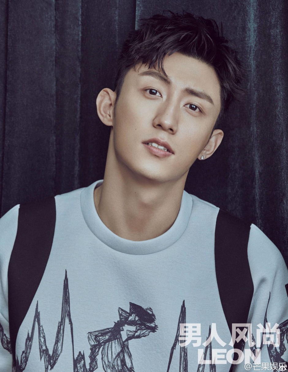 黃景瑜最新帥氣寫(xiě)真公開(kāi) 俊朗面孔彰顯男人風(fēng)尚