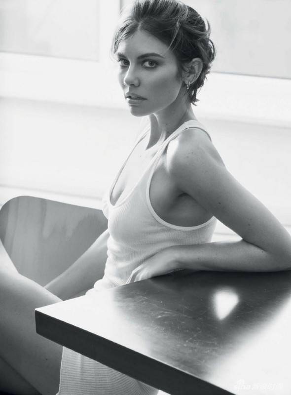 勞倫科漢大尺度寫真大片 純色內(nèi)衣性感迷人