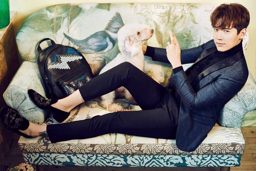 高云翔早春帥氣寫真大片 浪漫柔情逗萌寵