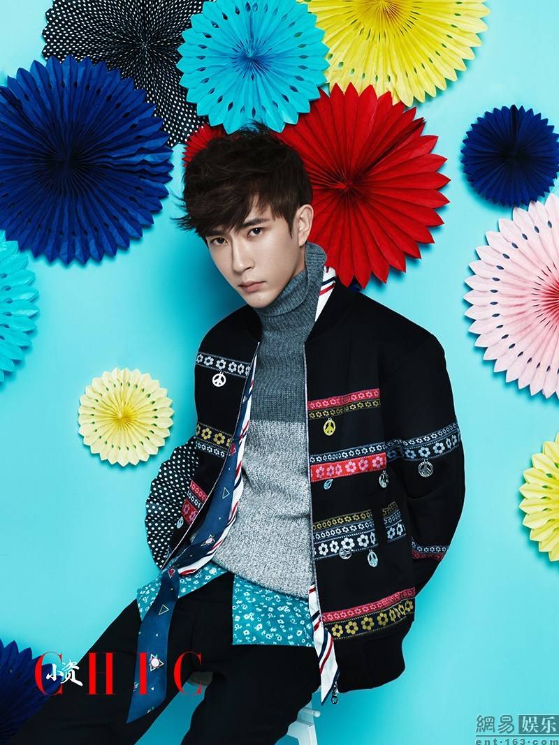 于朦朧雜志寫真大片曝光 撲面而來的少年氣